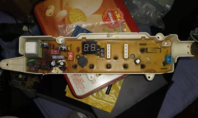 荣事达冰箱E6故障解决方法（有效解决荣事达冰箱E6故障的实用技巧）