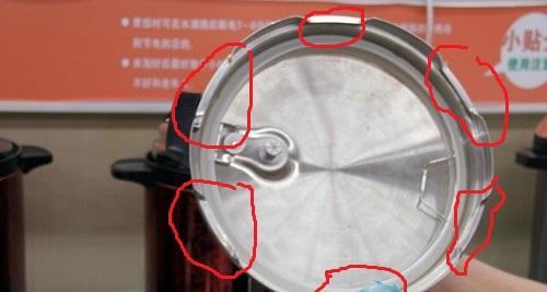 电饭煲冒气原因与解决方法（揭秘电饭煲冒气的神秘原因）