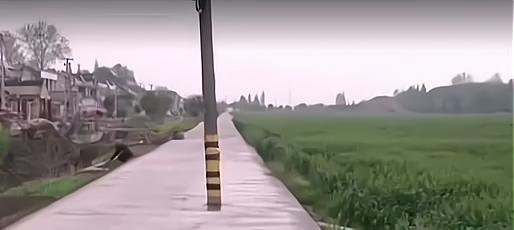 手机拍照时出现电线杆怎么消除？