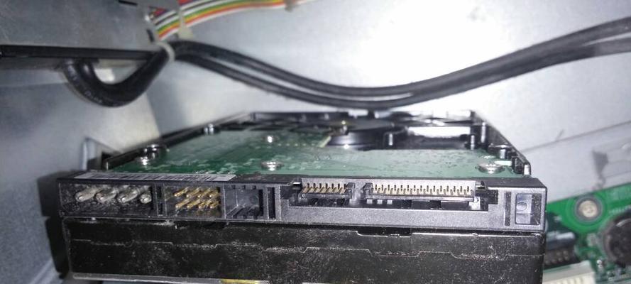 电脑拆了之后声音杂了怎么回事？可能的原因是什么？